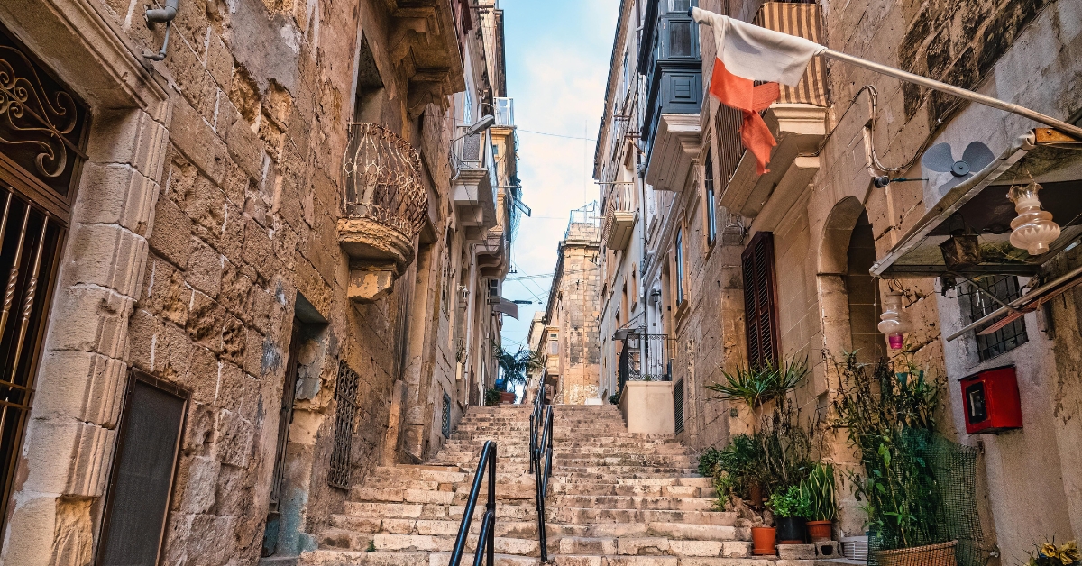 Cooperatives Malta - abandoned buildings